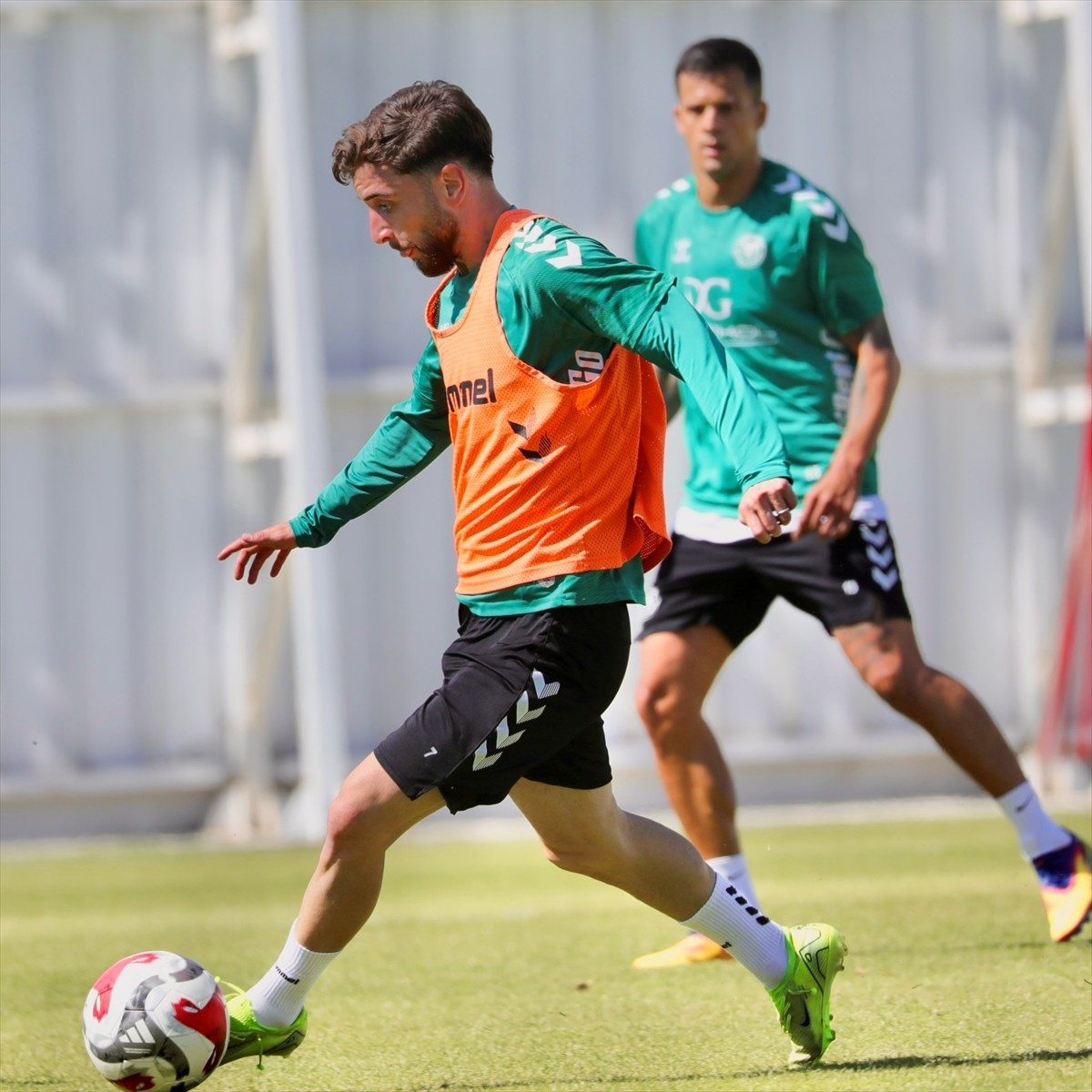 TÜMOSAN Konyaspor, Trendyol Süper Lig'in 8. haftasında deplasmanda Kasımpaşa ile oynayacağı maçın...