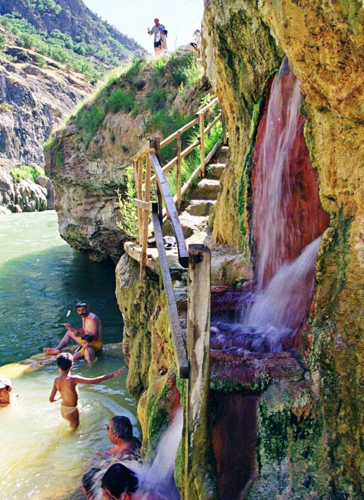 Tunceli Bağın (Dedebağı) Kaplıcası