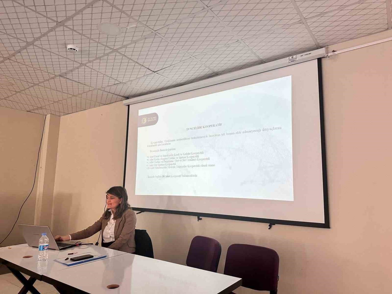 TUNCELİ’DE KADINLARIN EKONOMİK HAYATA KATILIMINI ARTIRMAK AMACIYLA KOOPERATİFÇİLİK EĞİTİMİ...
