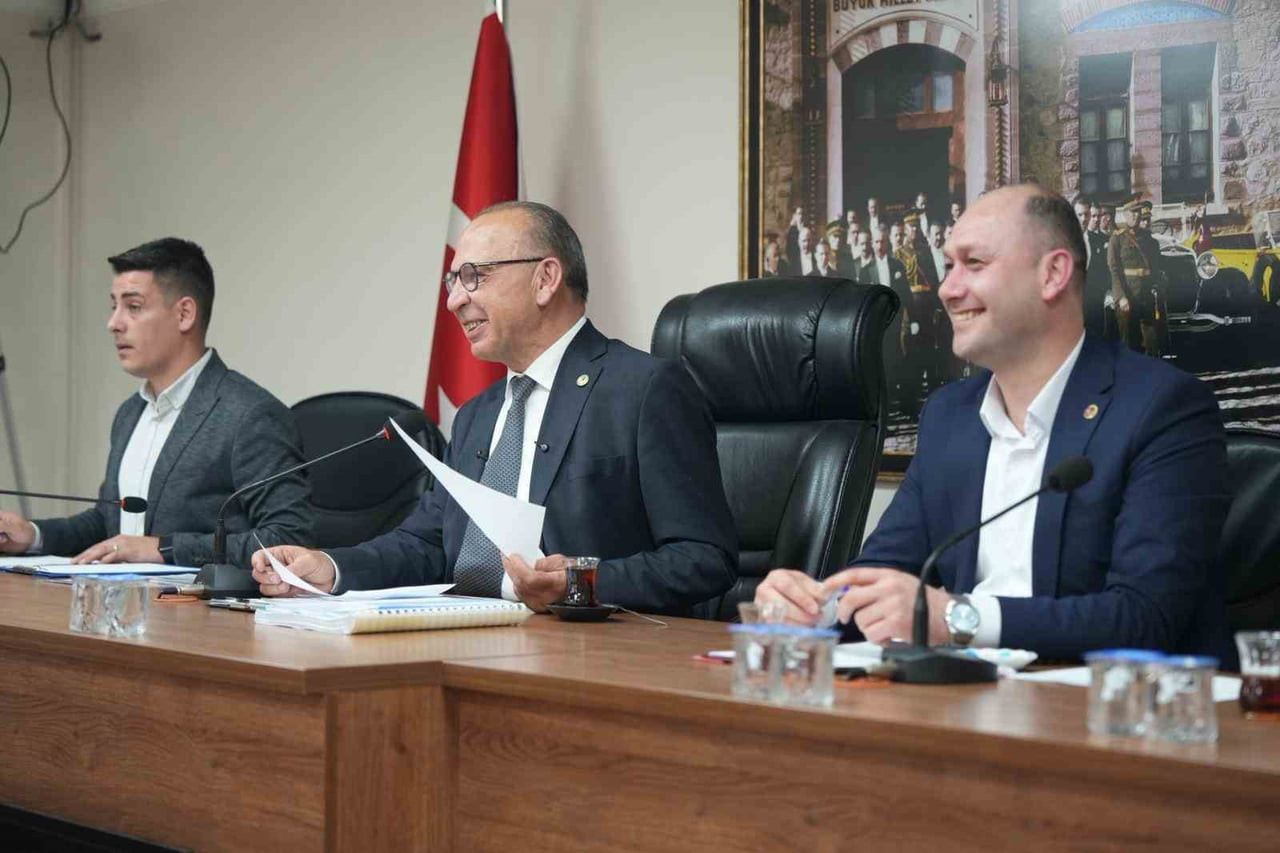 TURGUTLU BELEDİYE BAŞKANI ÇETİN AKIN, NİSAN AYI MECLİS TOPLANTISINDA İLÇEDE HAYATA GEÇİRİLECEK...