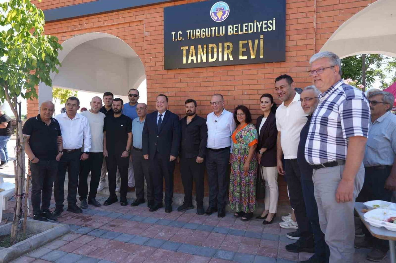 TURGUTLU BELEDİYESİ TARAFINDAN İSTASYONALTI MAHALLESİ'NE KAZANDIRILAN TANDIR EVİ, DÜZENLENEN...