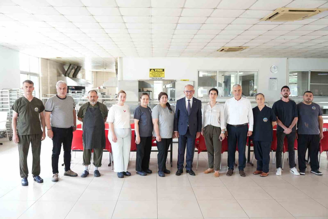 TURGUTLU BELEDİYESİNİN KURBAN BAYRAMI DOLAYISIYLA DÜZENLEDİĞİ "SİZDEN GELEN BAĞIŞLARLA AŞ OLALIM...