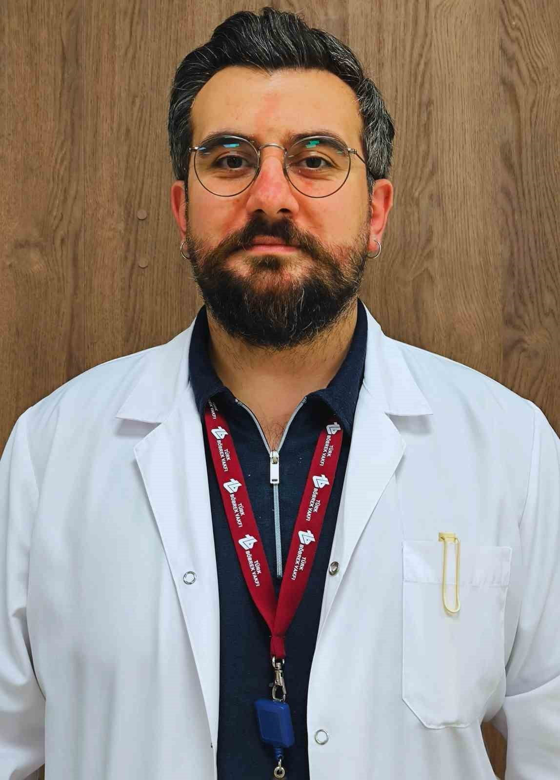 TÜRK BÖBREK VAKFI DİYETİSYENİ GÖKÇEN EFE AYDIN