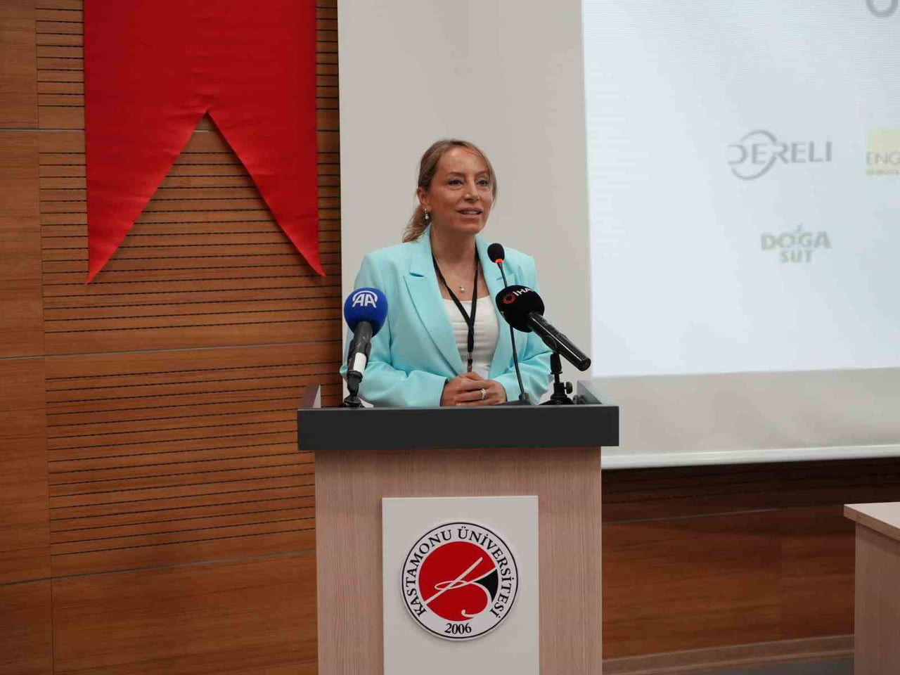 TÜRK BULGAR İŞ KADINLARI DERNEĞİ BAŞKANI TÜRKAN TATYANA TÜRKER, BULGARİSTAN’DA ÇOK SAYIDA KADINA...