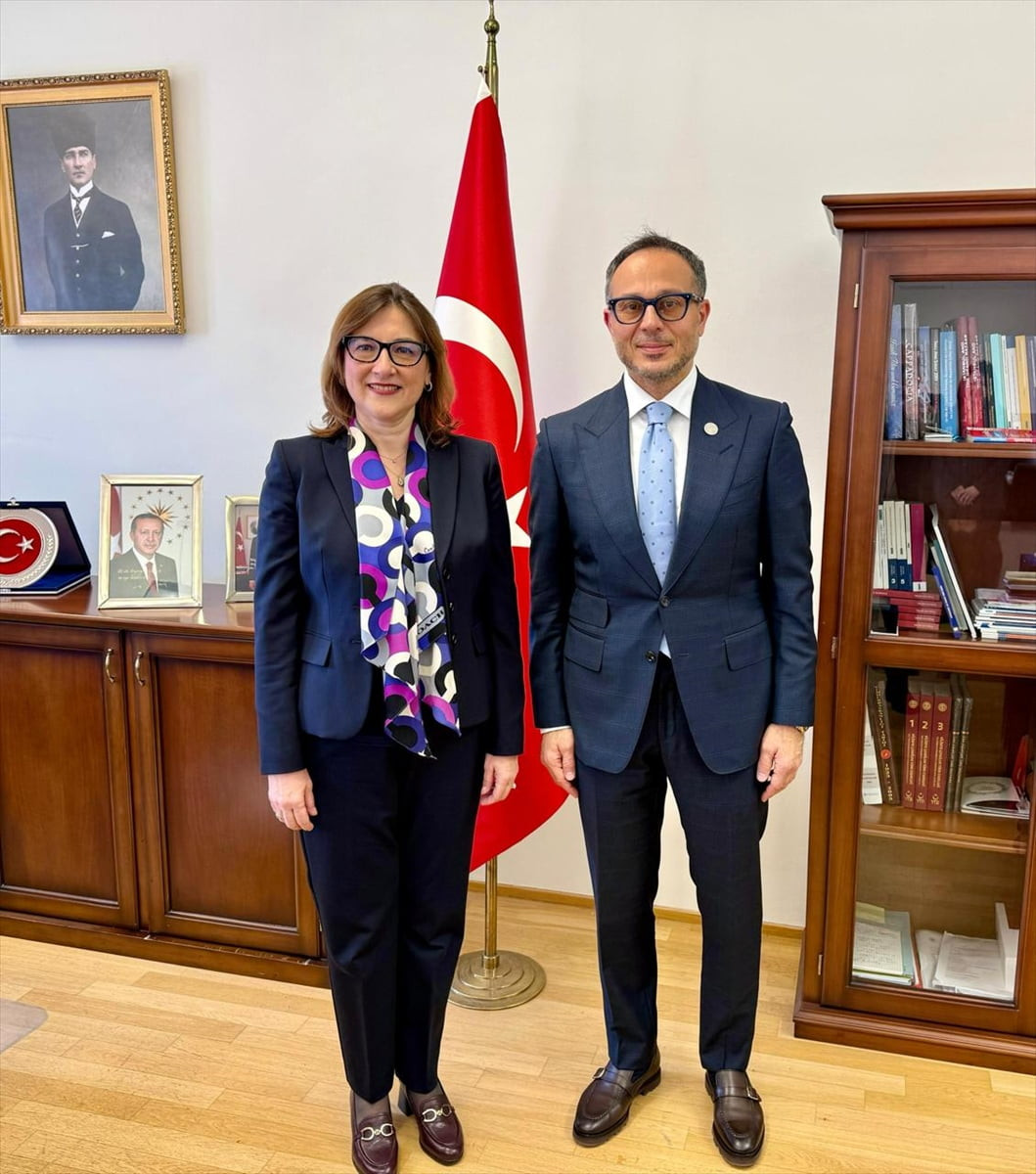 Türk Devletleri Parlamenter Asamblesi (TÜRKPA) Genel Sekreteri Büyükelçi Ramil Hasan (sağda)...