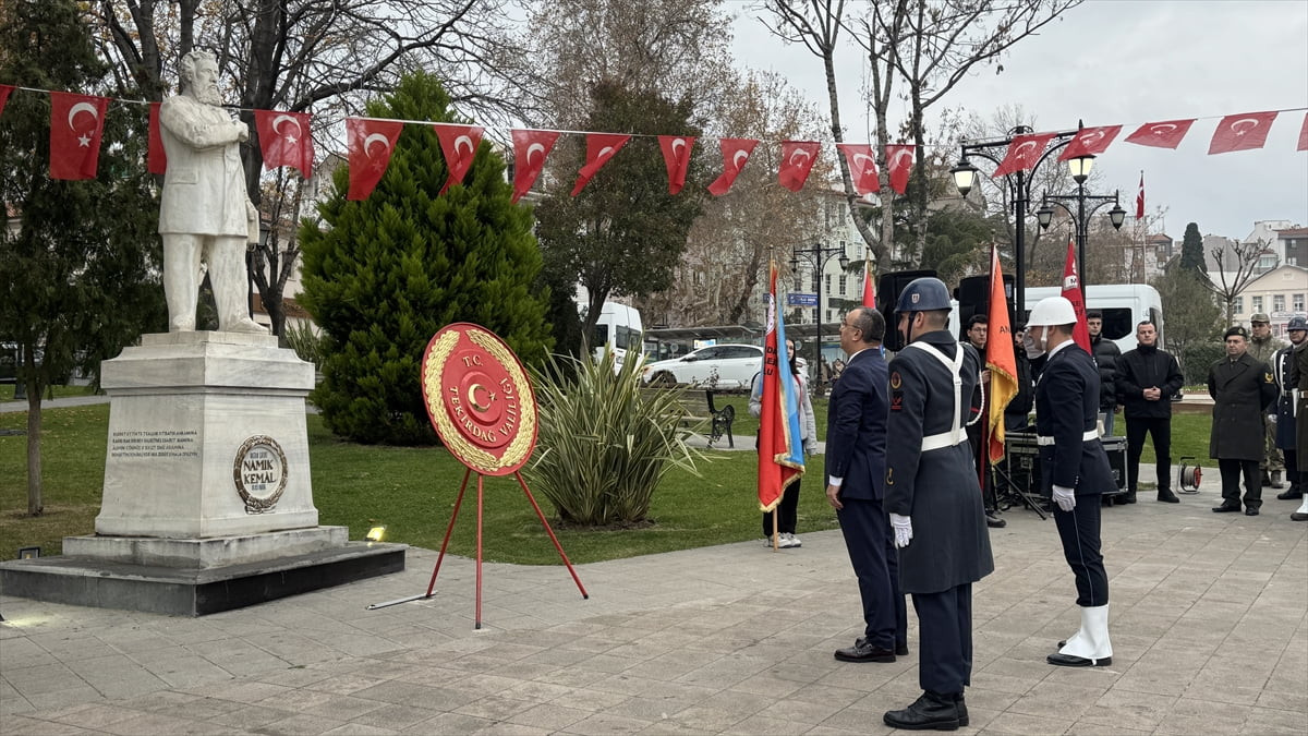 Türk edebiyatının öncü isimlerinden, "vatan şairi" olarak anılan şair ve yazar Namık Kemal, 185...