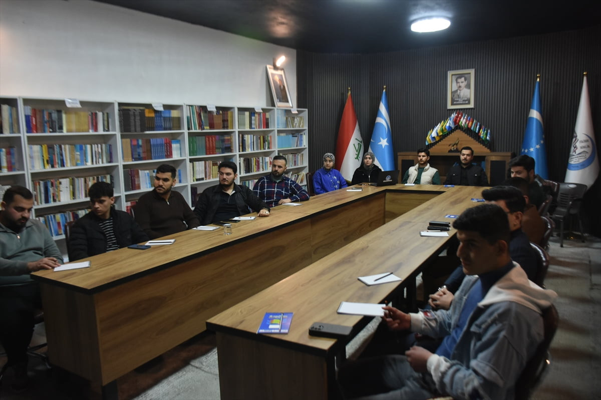 Türk Eğitim-Sen ve Ankara Yıldırım Beyazıt Üniversitesi işbirliğiyle Irak'ın Kerkük kentinde...