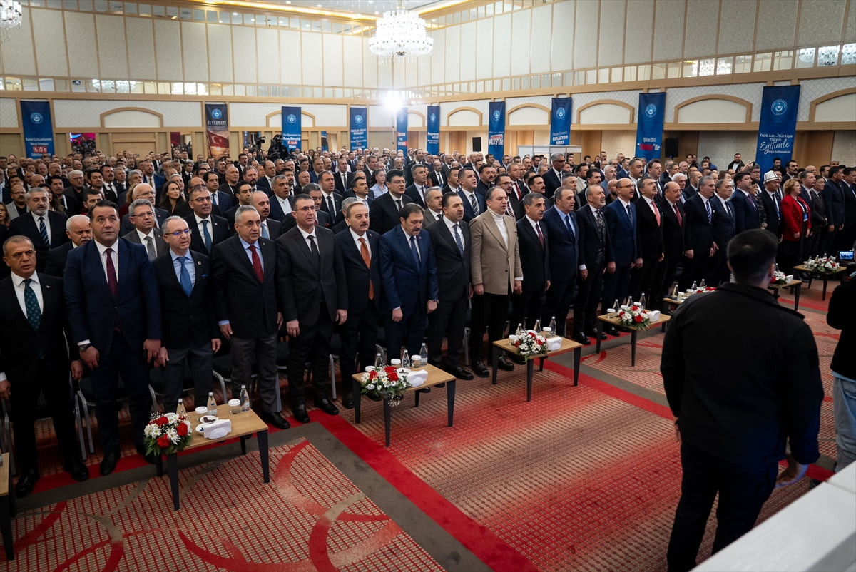 Türk Eğitim-Sen'in 8. Olağan Merkez Genel Kurulu Ankara'da bir otelde düzenlendi.