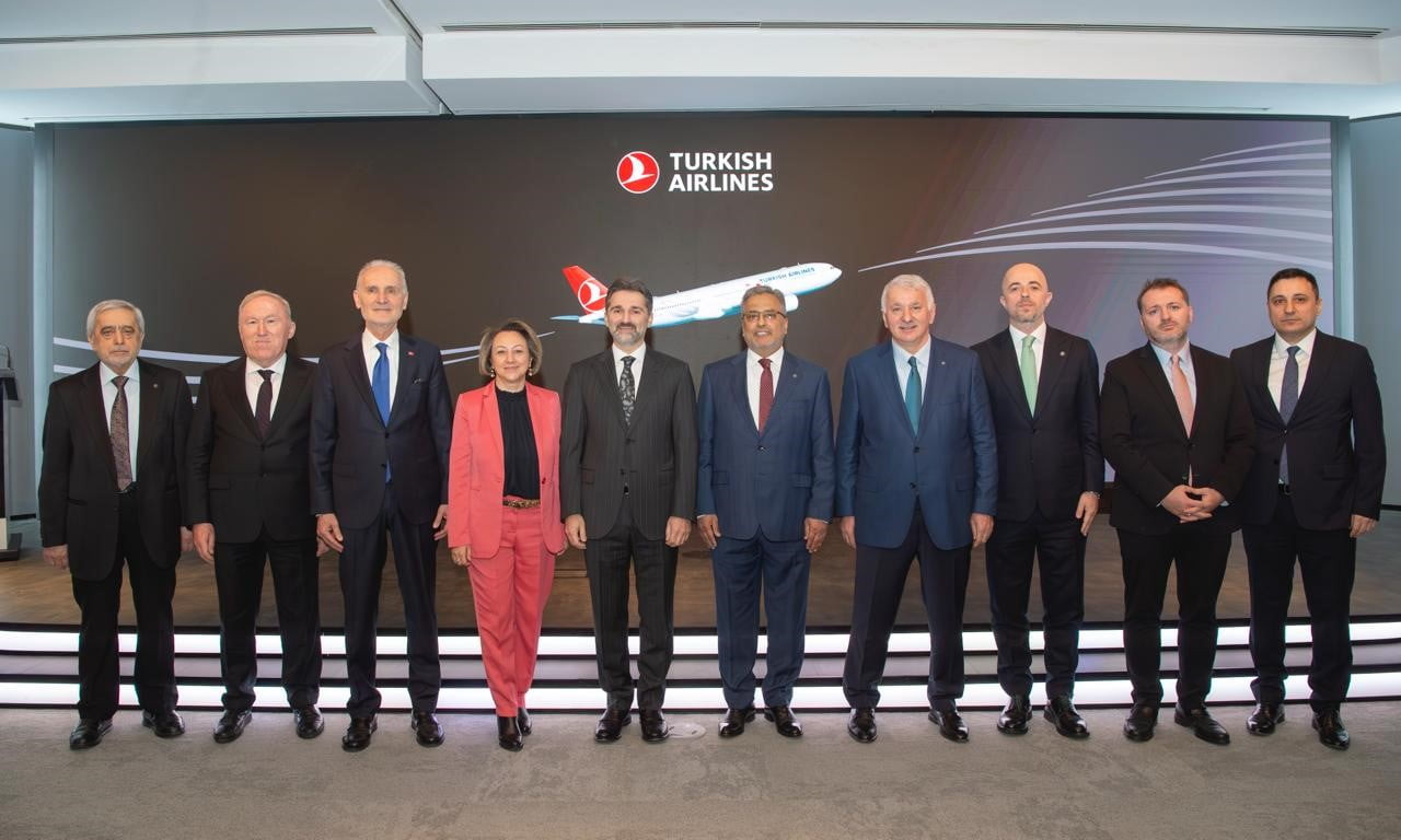 TÜRK HAVA YOLLARI'NDA BUGÜN DEVİR TESLİM TÖRENİ DÜZENLENDİ.