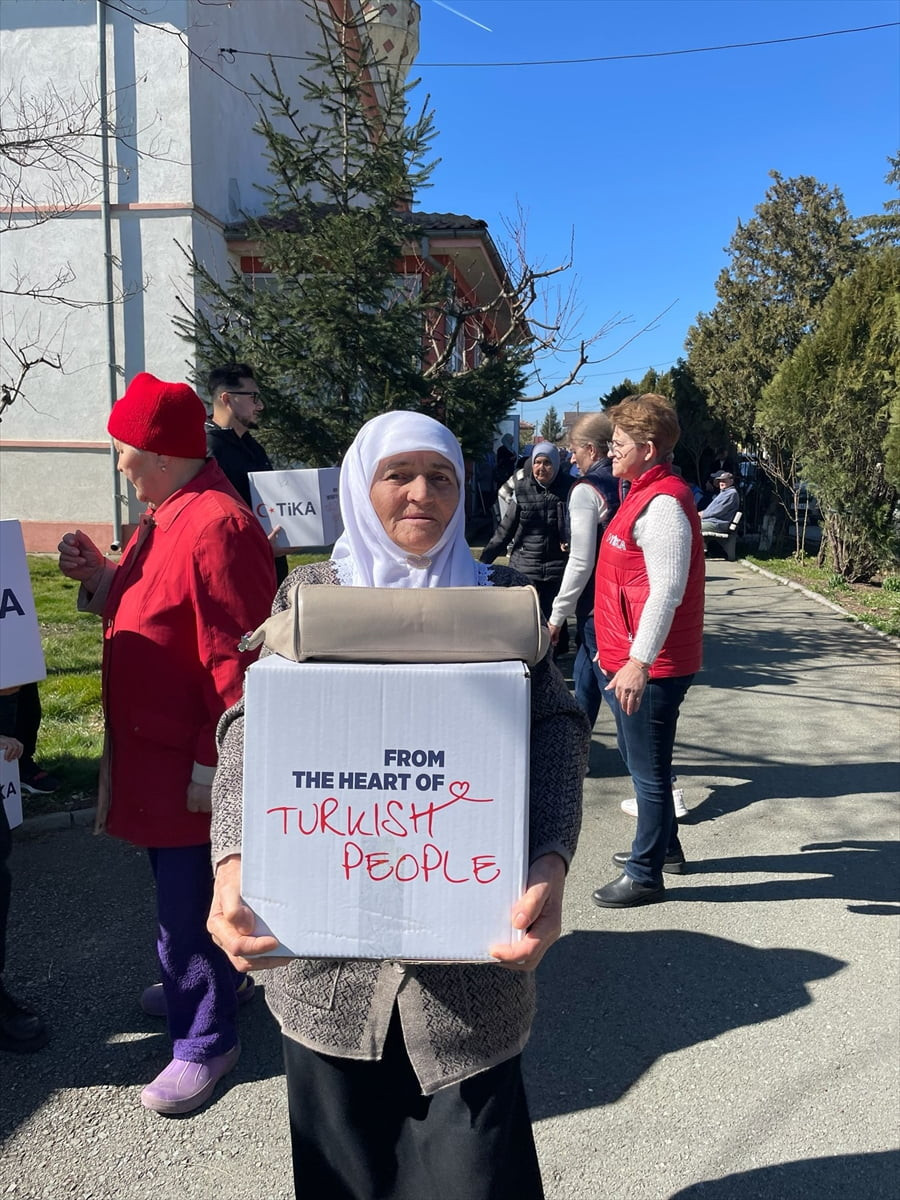 Türk İşbirliği ve Koordinasyon Ajansı Başkanlığı (TİKA), ramazan ayında Romanya'daki ihtiyaç...