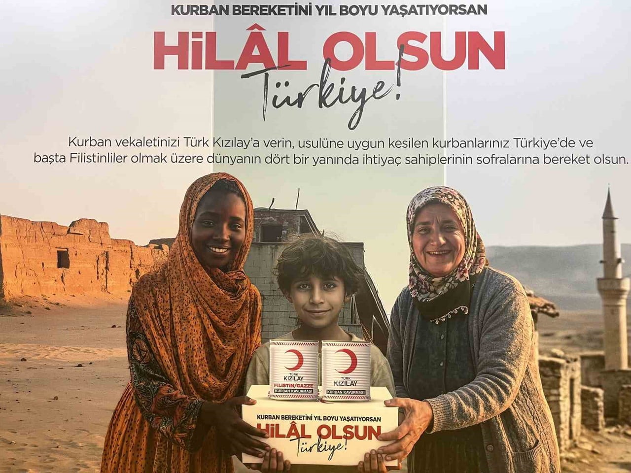 TÜRK KIZILAY GENEL BAŞKANI FATMA MERİÇ YILMAZ, İZMİR'DE BULUNAN KURBAN ETİ KONSERVE TESİSİNİ...