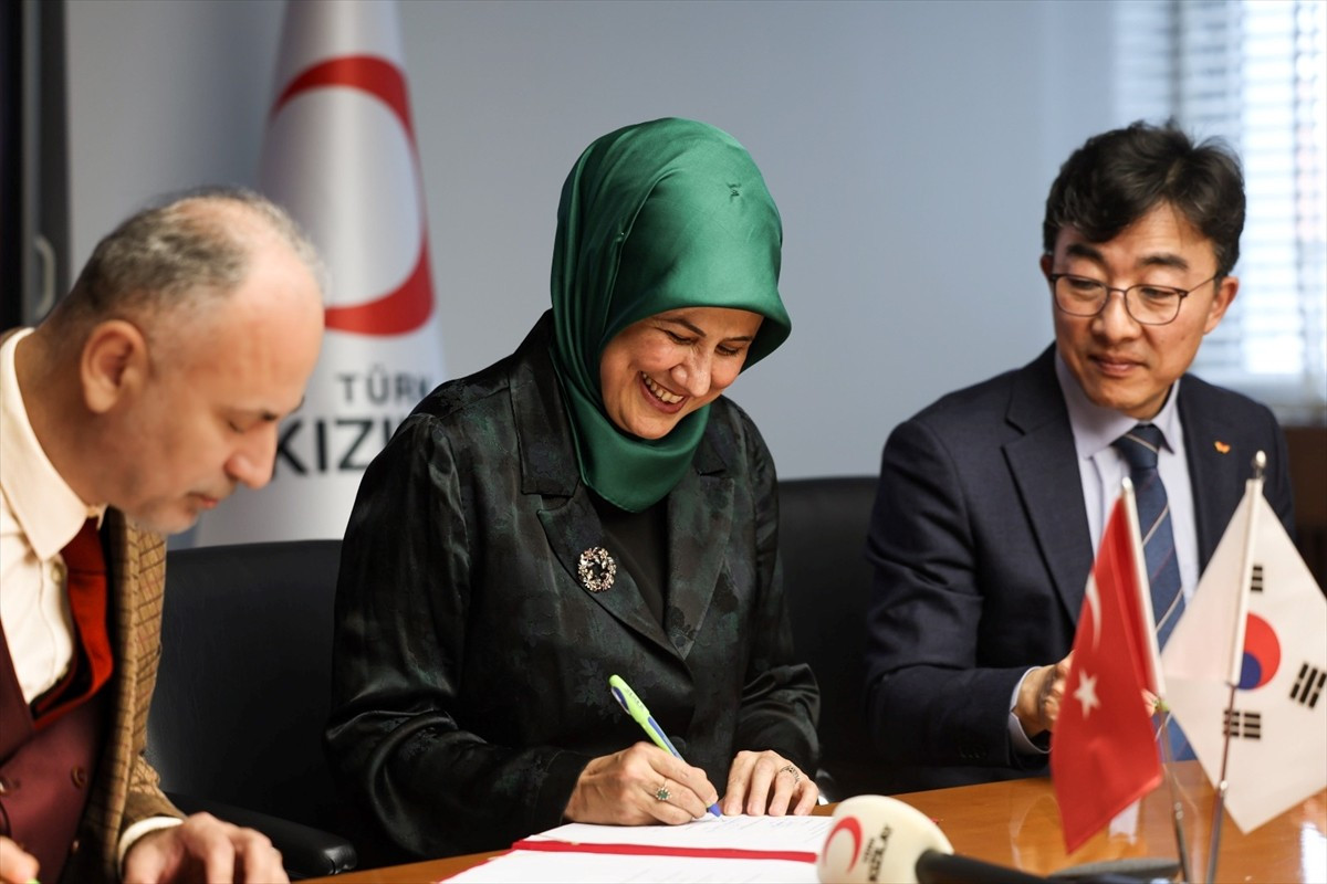 Türk Kızılay ve Güney Koreli SK Plasma, Türkiye'nin ilk plazma kaynaklı ilaç üretim tesisini...