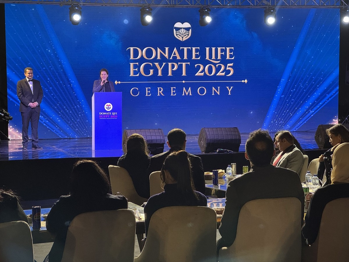 Türk sağlık ekibi, Mısır'ın başkenti Kahire'de organ nakline ilişkin düzenlenen "Donate Life Egypt...