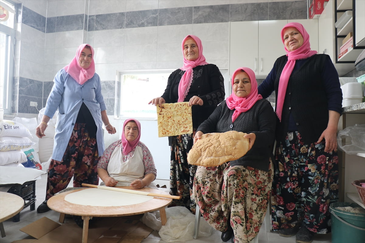 Türk siyasetinde "baba" olarak anılan merhum 9. Cumhurbaşkanı Süleyman Demirel'in doğduğu...