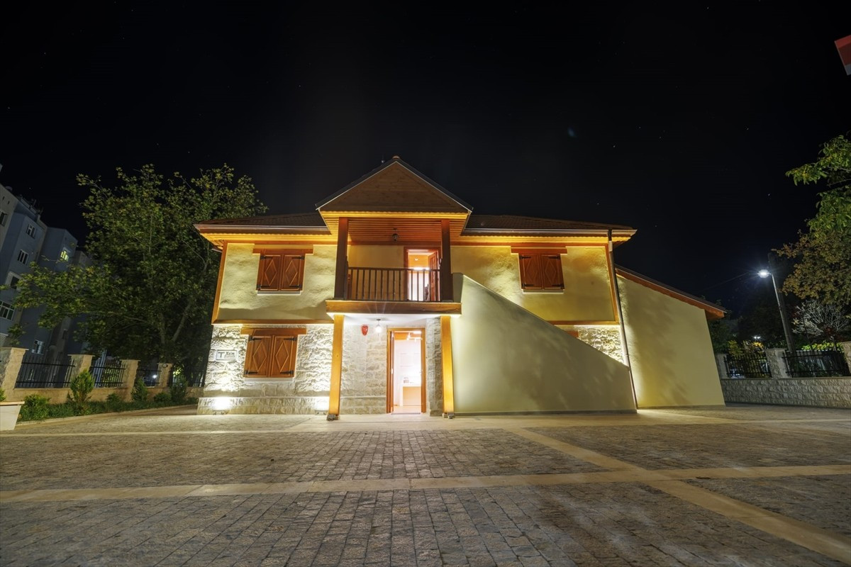 Türk spor tarihinin efsane haltercisi Naim Süleymanoğlu'nun Bulgaristan'daki büyüdüğü ev müzeye...