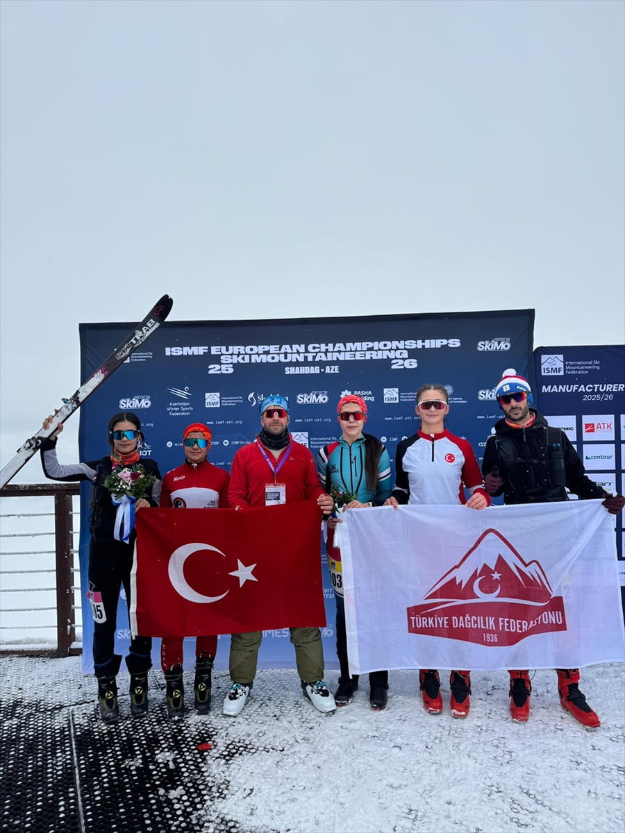 Türk sporcular, Azerbaycan'da düzenlenen Dağ Kayağı Avrupa Şampiyonası'nda 1 gümüş ve 2 bronz...