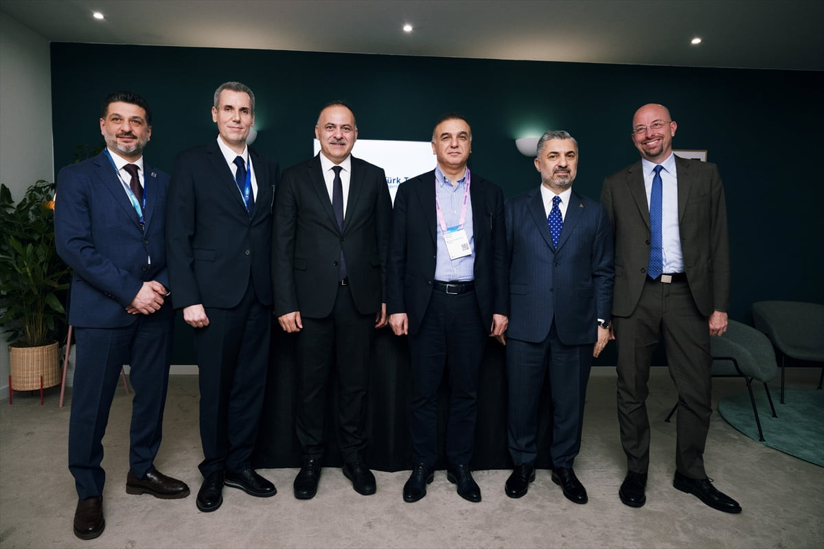 Türk Telekom ile Ericsson, İspanya'nın Barselona kentinde düzenlenen "Mobil Dünya Kongresi (Mobile...