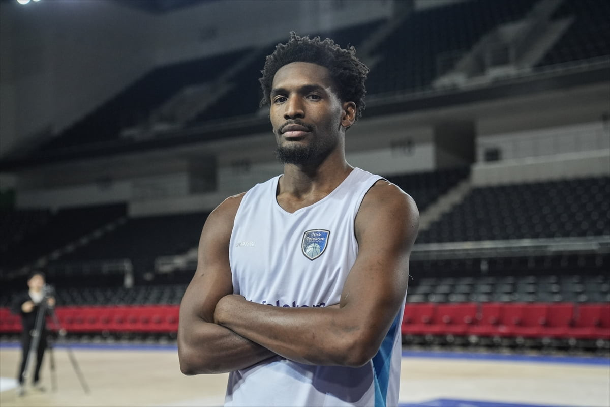 Türk Telekom'un ABD kökenli Hırvat basketbolcusu Jaleen Smith, AA muhabirine, daha önce birlikte...