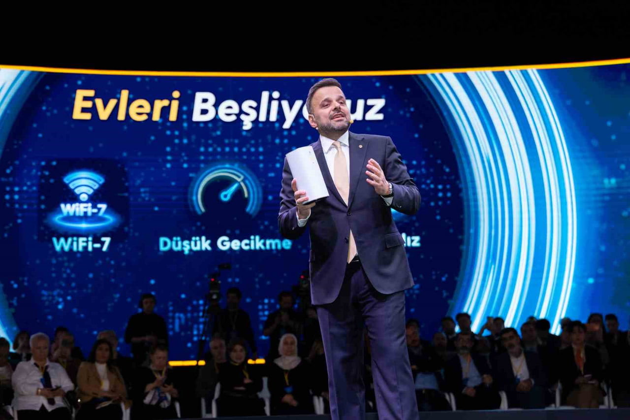 TURKCELL GENEL MÜDÜRÜ DR. ALİ TAHA KOÇ, 5G LANSMANINDA KONUŞTU