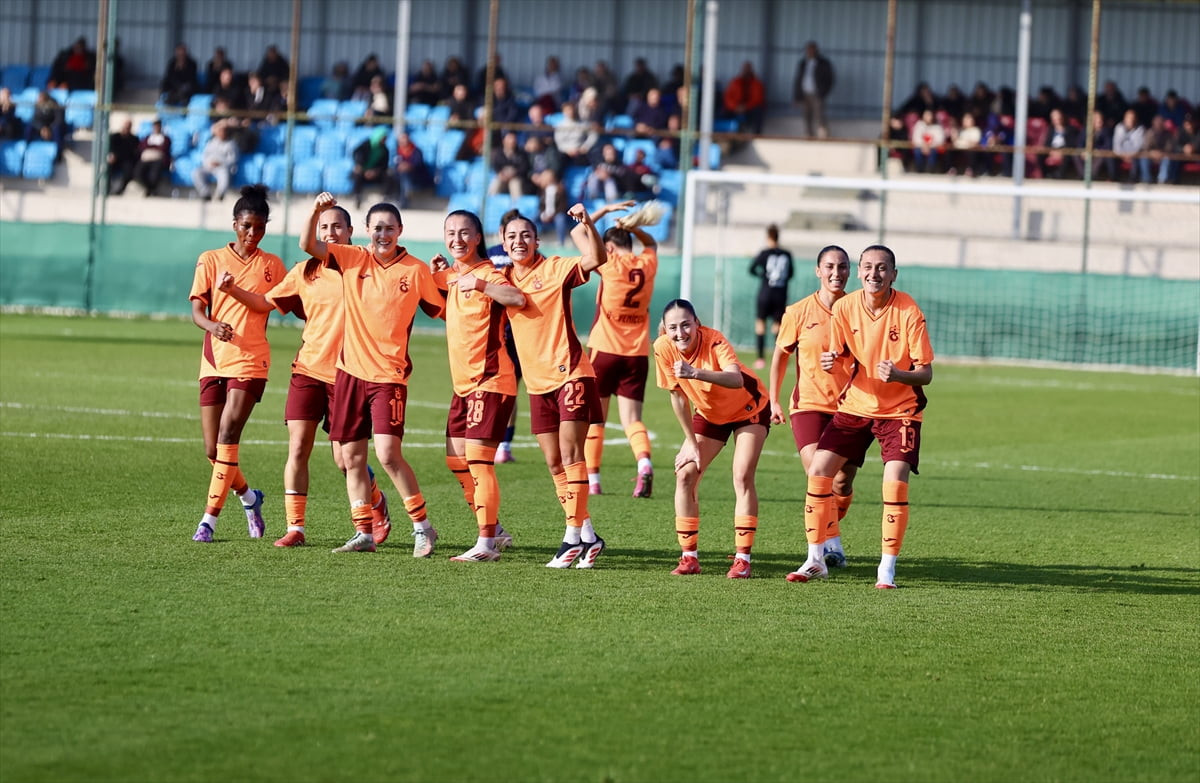 Turkcell Kadın Futbol Süper Ligi'nin 16. haftasında Trabzonspor, sahasında Ankara Büyükşehir...