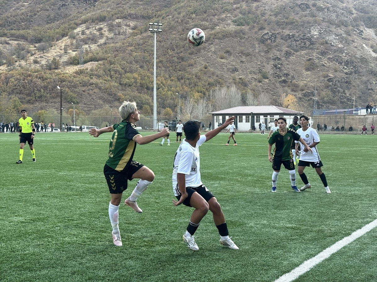 Turkcell Kadın Futbol Süper Ligi'nin 8. haftasında Yüksekova Spor Kadın Futbol Takımı ile Ünye...