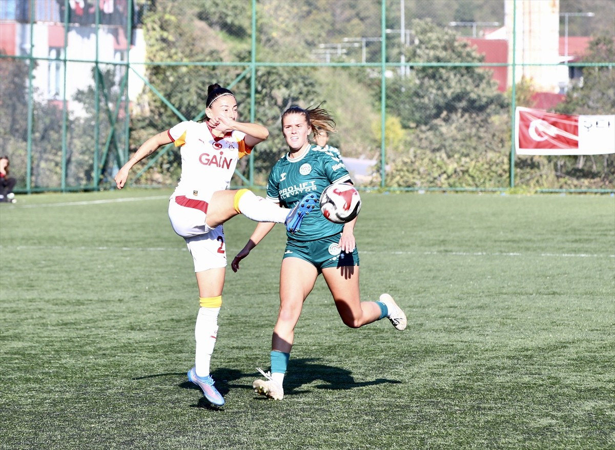Turkcell Kadın Futbol Süper Ligi'nin 9. haftasında Galatasaray Gain, Prolift Giresun Sanayispor...