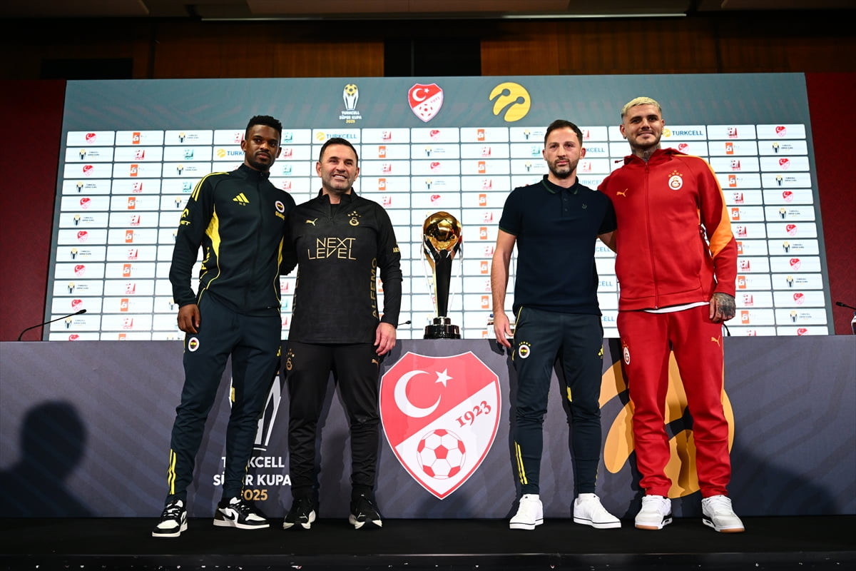 Turkcell Süper Kupa finalinde yarın Atatürk Olimpiyat Stadı'nda karşılaşacak olan Galatasaray ve...