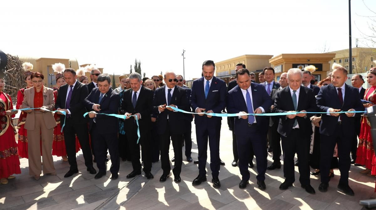 TÜRKİSTAN’DA KAZAK VE TÜRK ÜST DÜZEY HEYETLER, AKADEMİSYENLER VE KAMU TEMSİLCİLERİNİN KATILDIĞI...