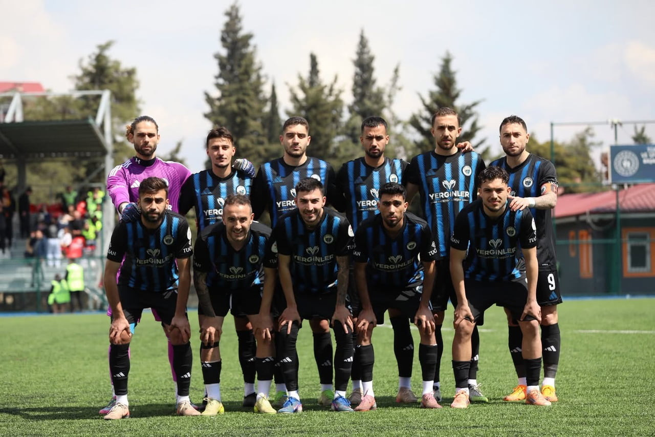 TÜRKİYE 3. LİG EKİPLERİNDEN ERCİYES 38 FUTBOL KULÜBÜ, SON HAFTA MAÇINDA KAZANARAK PLAY-OFF’A...