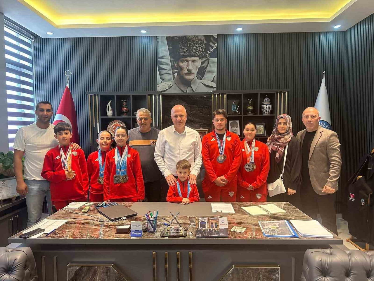 TÜRKİYE, BALKAN, AVRUPA VE DÜNYA DÜZEYİNDE ÖNEMLİ BAŞARILARA İMZA SPORCULARI AĞIRLADI