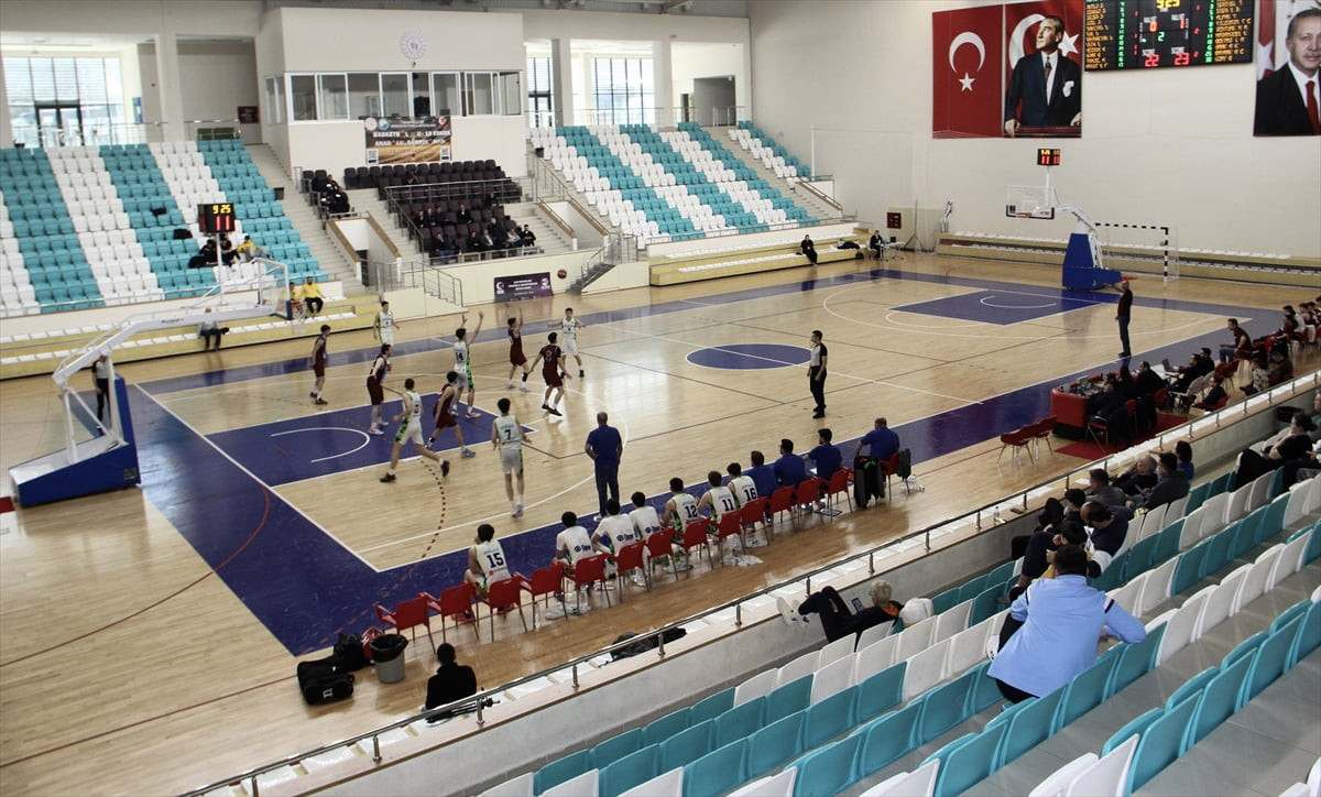 Türkiye Basketbol Federasyonu tarafından düzenlenen 18 Yaş Altı Erkekler Anadolu Şampiyonası'nın...