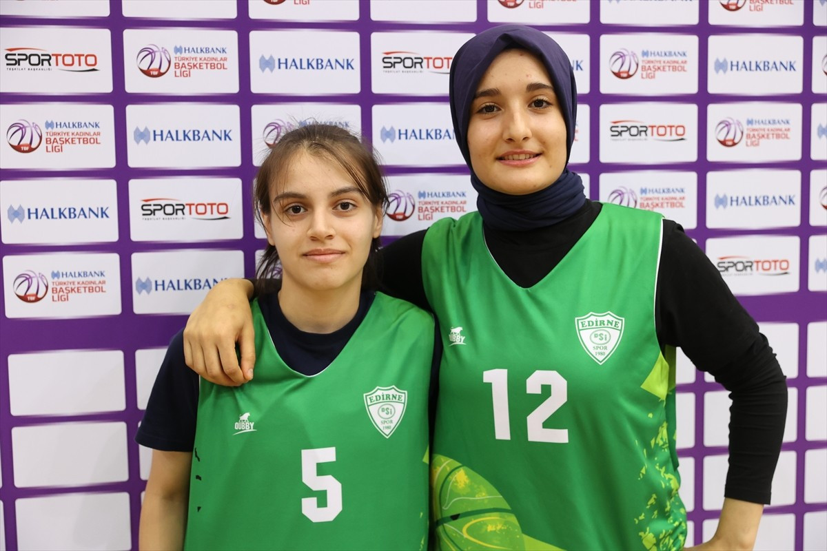 Türkiye Basketbol Federasyonu (TBF) takdiri ve davetiyle geçen yıl Türkiye Kadınlar Basketbol 1....