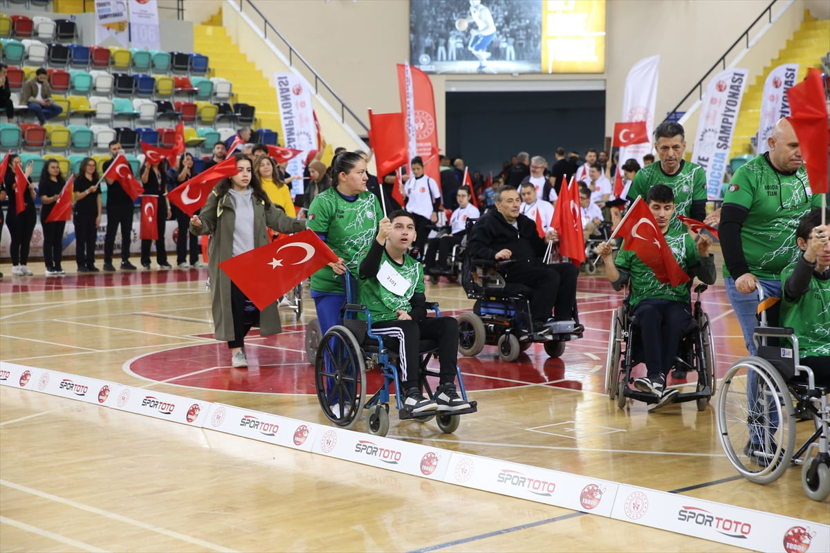 Türkiye Bocce Bowling ve Dart Federasyonu (TBBDF) koordinasyonunda düzenlenen, 17 ilden 132...