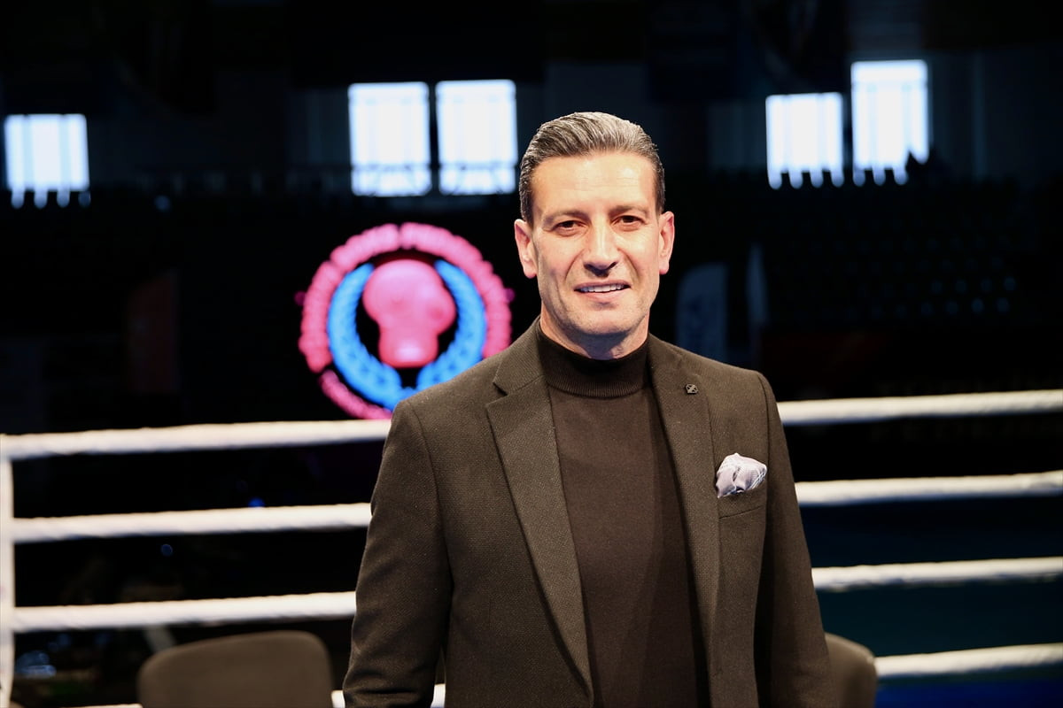 Türkiye Boks Federasyonu Başkanı Suat Hekimoğlu, AA muhabirine, açıklamalarda bulundu.