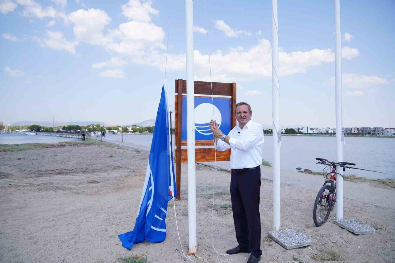 TÜRKİYE ÇEVRE VAKFI (TÜRÇEV) TARAFINDAN VERİLEN 2026 YILI MAVİ BAYRAK ÖDÜLLERİ'NDE AYVALIK...