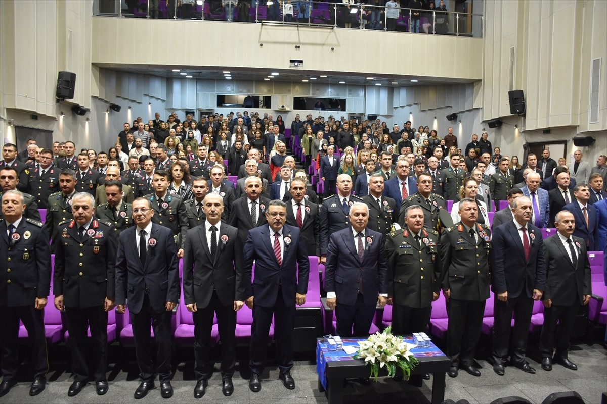 Türkiye Cumhuriyeti'nin kurucusu Büyük Önder Mustafa Kemal Atatürk, ebediyete intikalinin 87....