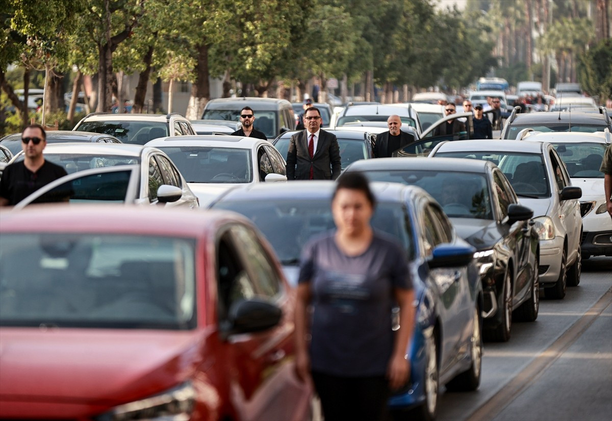 Türkiye Cumhuriyeti'nin kurucusu Mustafa Kemal Atatürk, ebediyete intikalinin 87'nci yılında...