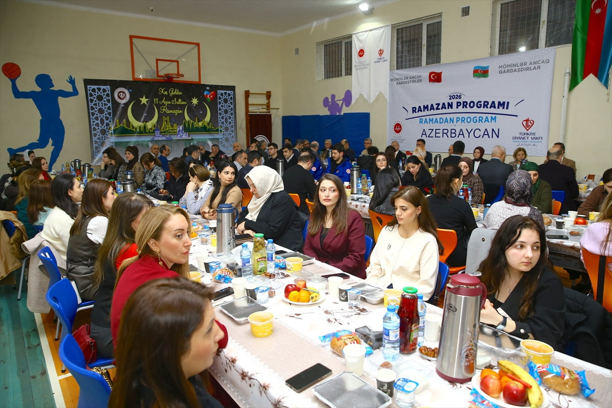 Türkiye Diyanet Vakfı (TDV) Bakü Türk Lisesi'nde ramazan ayı dolayısıyla iftar programı...