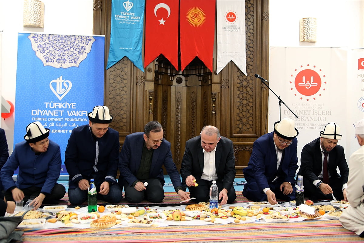Türkiye Diyanet Vakfı (TDV), ramazan ayı dolayısıyla Kırgızistan'ın başkenti Bişkek'teki Merkez...