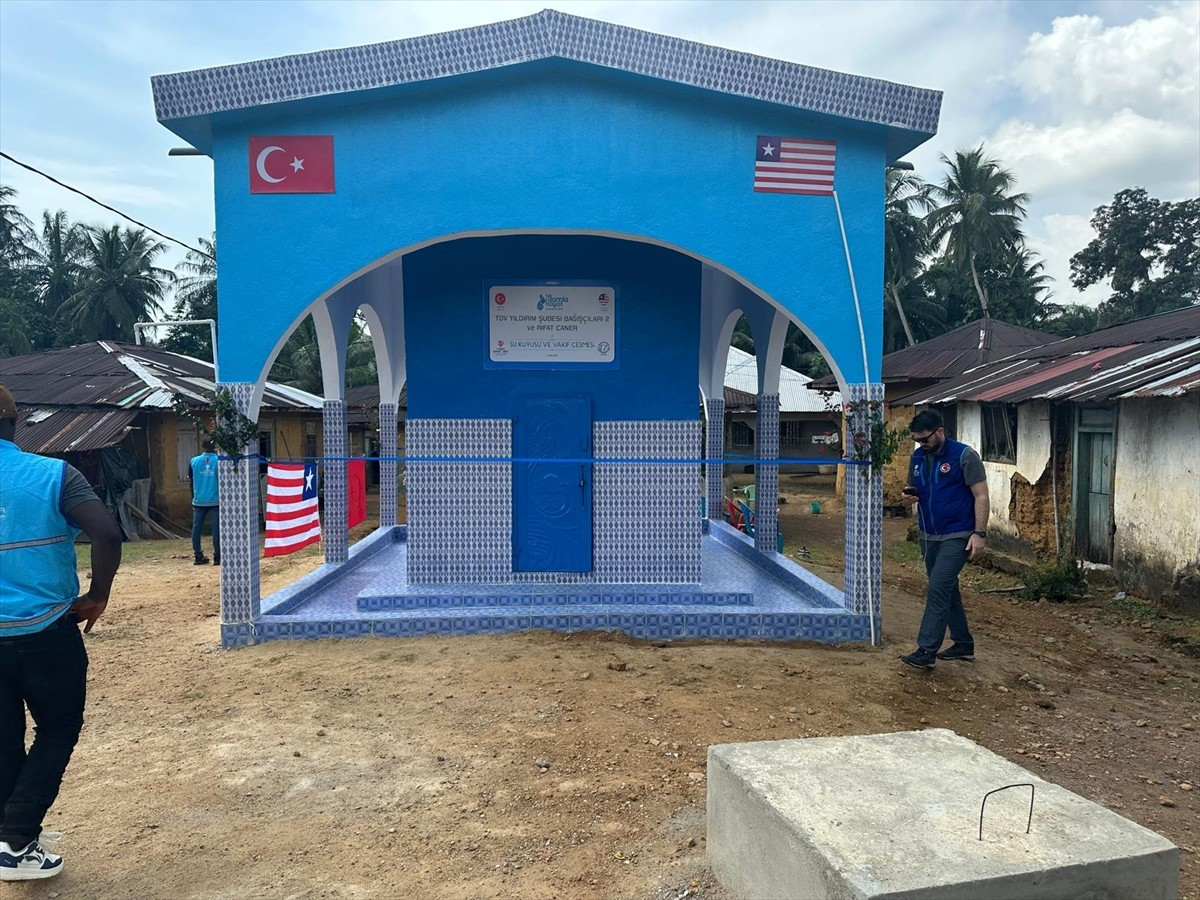Türkiye Diyanet Vakfı (TDV) suya ulaşmakta güçlük çeken coğrafyalarda yürütülen "Bir Damla Bir...