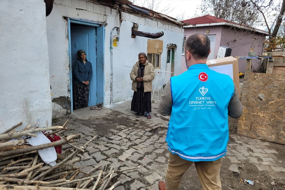 Türkiye Diyanet Vakfı (TDV) tarafından ramazan boyunca yurt içi ve dışında yürütülen faaliyetlerle...