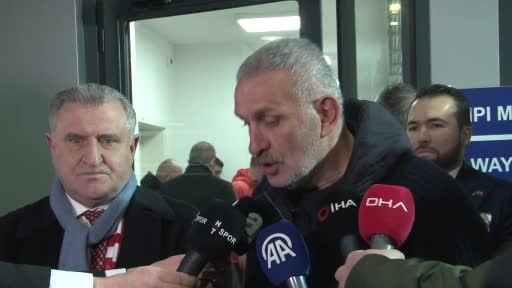 Türkiye Futbol Federasyonu (TFF) Başkanı İbrahim Hacıosmanoğlu, Romanya ve Kosova karşısında...