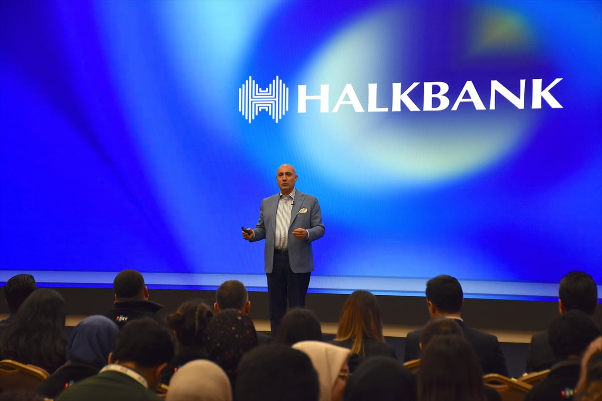 Türkiye Gençlik STK'leri Platformu (TGSP) tarafından düzenlenen "Gençlik Liderliği Eğitim...