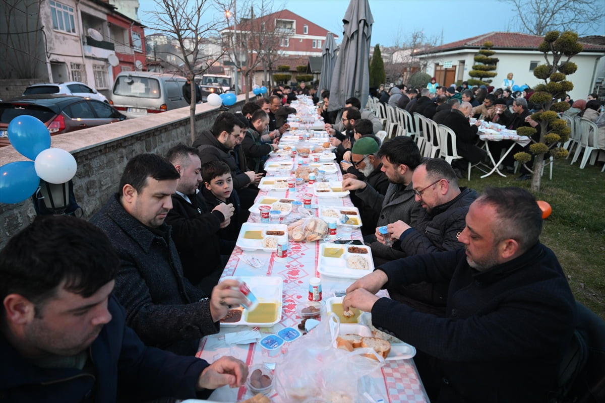 Türkiye Gençlik Vakfı (TÜGVA) Edirne Temsilciliğince iftar programı düzenlendi.