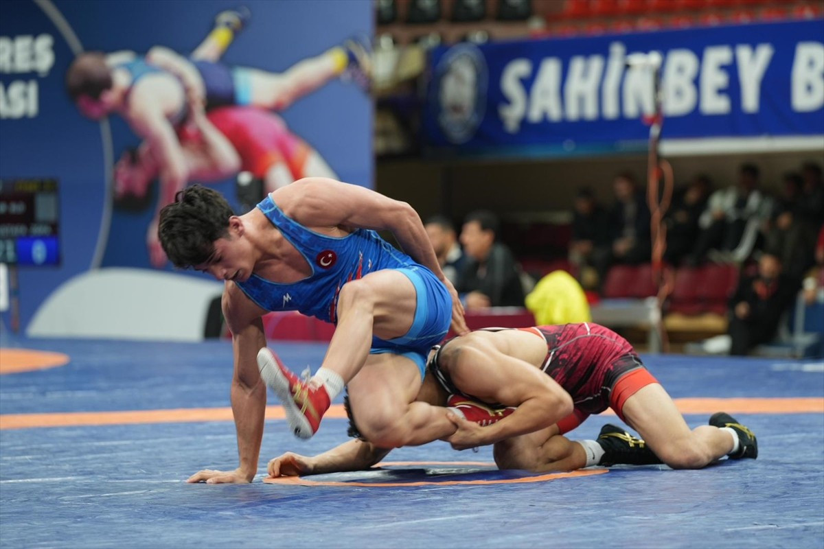 Türkiye Güreş Şampiyonası'nın 3. gününde serbest stil müsabakaları sona erdi. Gaziantep'te...