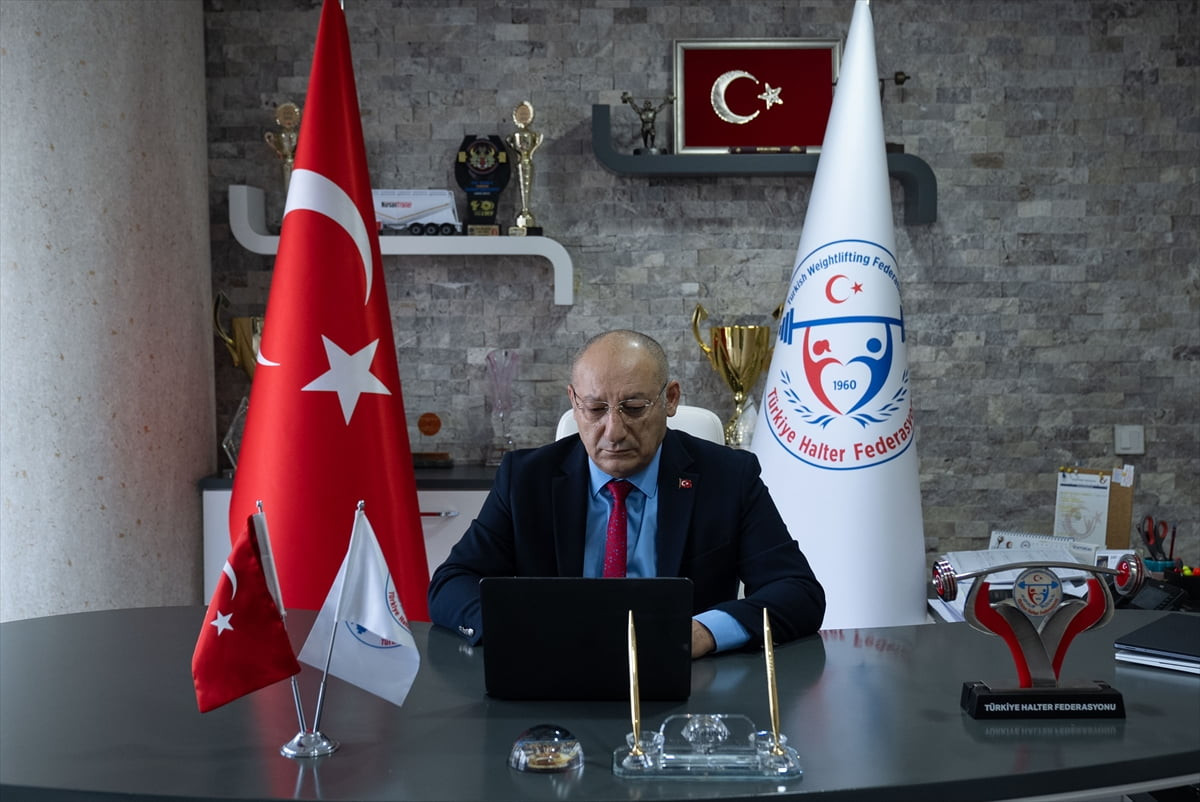 Türkiye Halter Federasyonu Başkanı Talat Ünlü, Anadolu Ajansının (AA) gözünden 2025'e damga vuran...