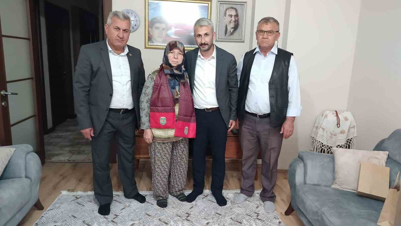 TÜRKİYE HARP MALULÜ GAZİLER, ŞEHİT DUL VE YETİMLERİ DERNEĞİ MANİSA ŞUBESİ, ANNELER GÜNÜ...