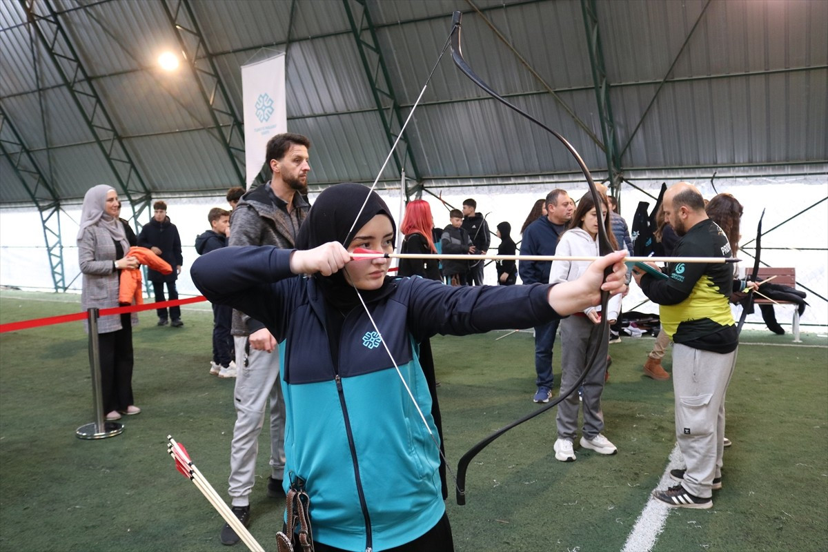 Türkiye Maarif Vakfı (TMV) Kosova Ülke Temsilciliğince, "29 Ekim Cumhuriyet Kupası Okçuluk...