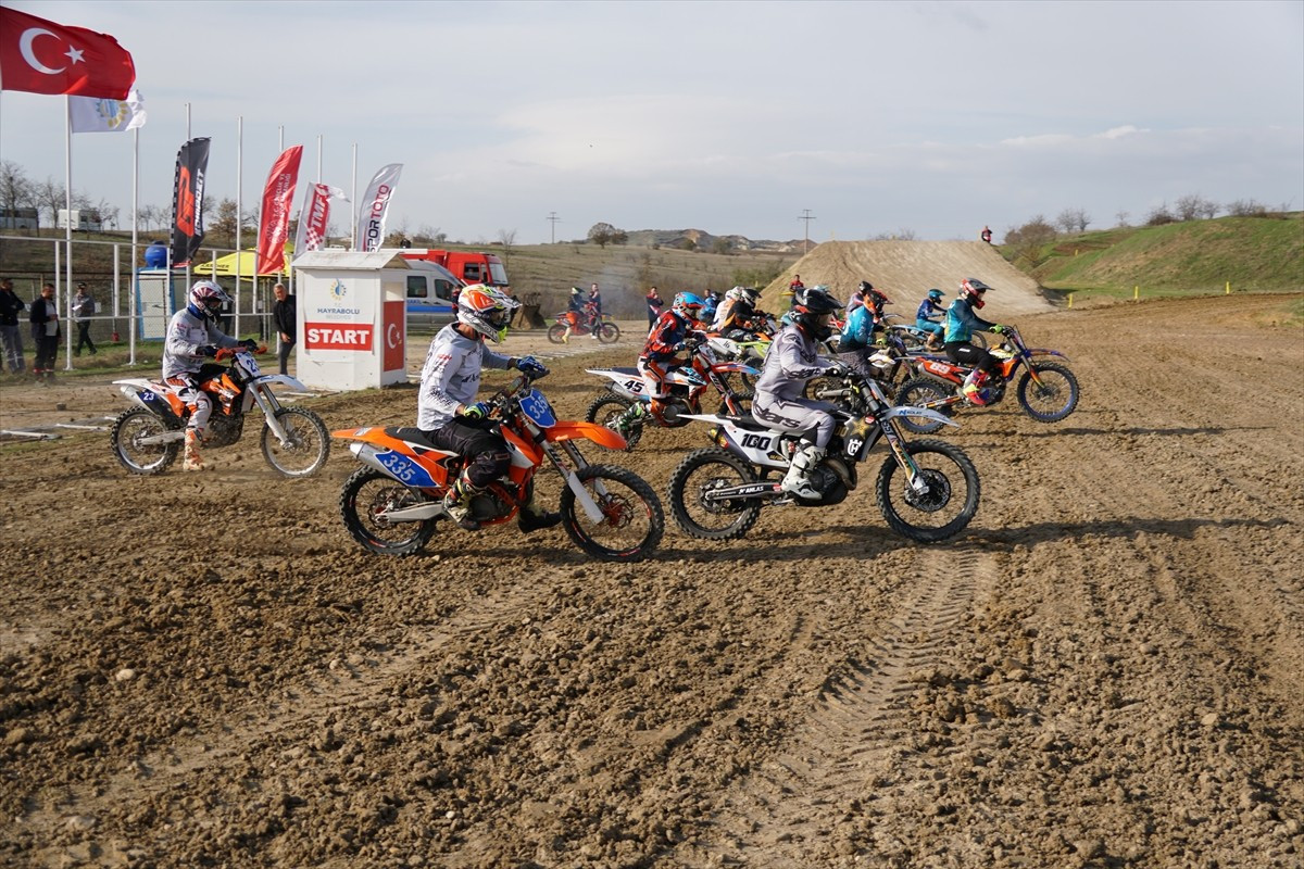 Türkiye Motokros Şampiyonası'nın 6. ayağı, Tekirdağ'ın Hayrabolu ilçesinde başladı. Burak Özel...