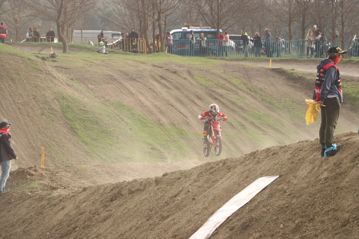 Türkiye Motokros Şampiyonası'nın 6. ayak yarışları sona erdi.  Tekirdağ'ın Hayrabolu ilçesi Burak...